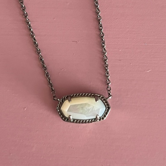 Kendra Scott Elisa silver/mop necklace - Picture 2 of 4